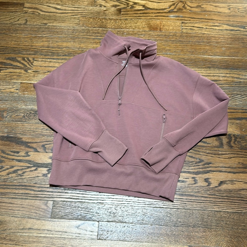 Large Old Navy Dynamic Sweater